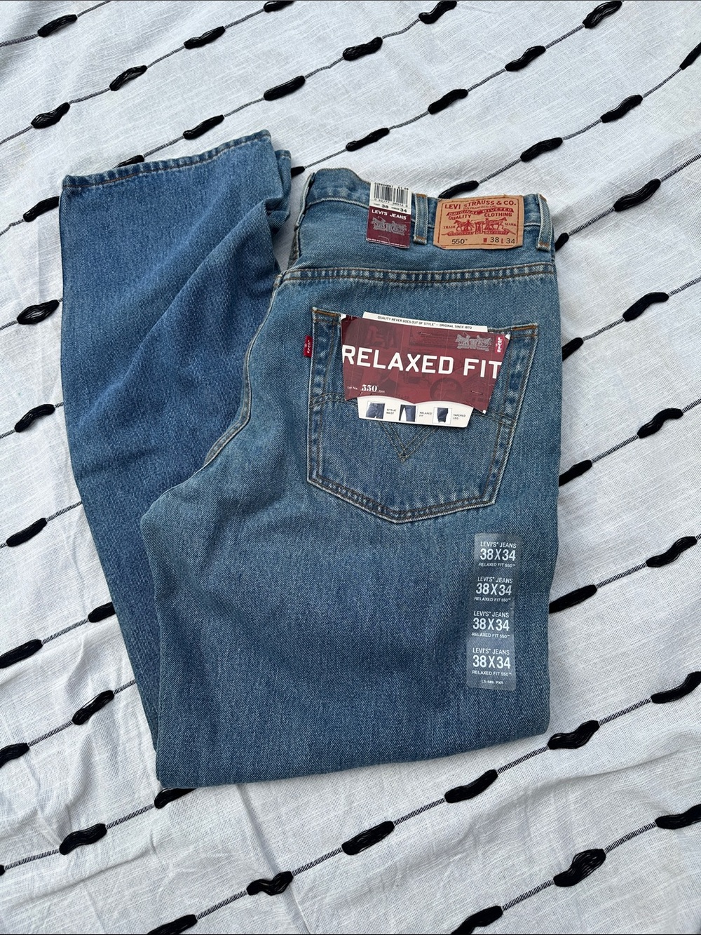 Levi's Relaxed Fit Men’s Jeans - Classic Blue Denim